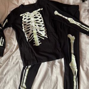 Skeleton glow in the dark pajama set kids 14